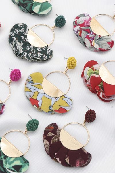 Flower Print Circle Dangle Earring