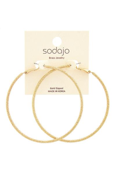 SOADAJO 2.5 INCH GLITTER WIRE HOOP EARRING