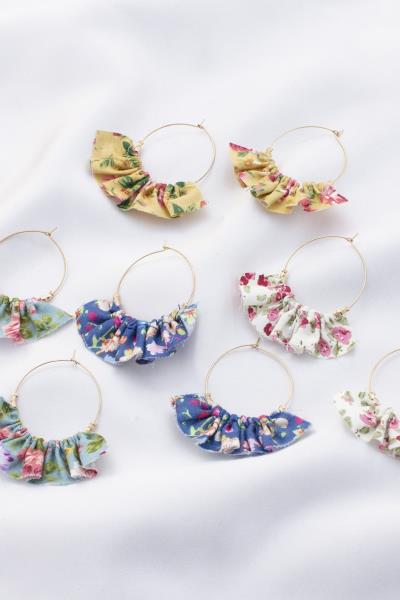 Floral Pattern Fan Hoop Earring