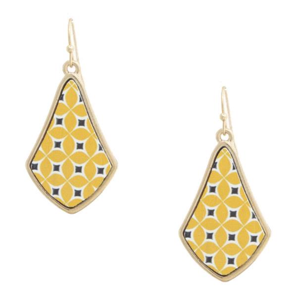 Metal Dangle Earring