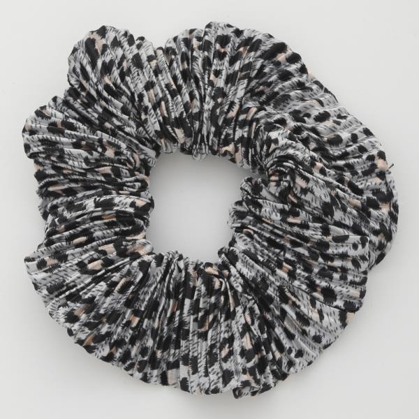 ANIMAL PRINT PATTERN HAIR SCRUNCHIE