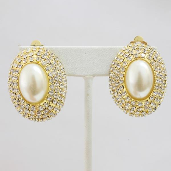 Oval Rhinestone Clip Earring