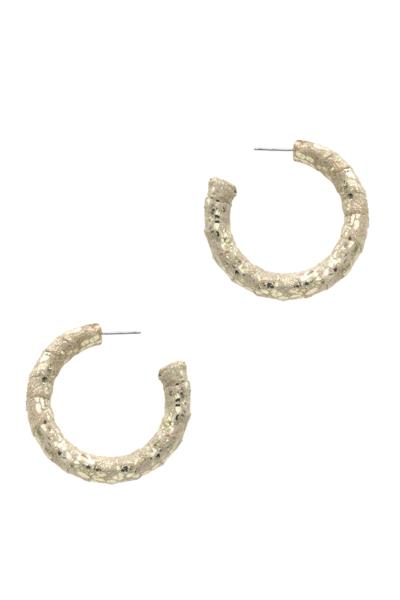 METALLIC ANIMAL PRINT OPEN HOOP EARRING