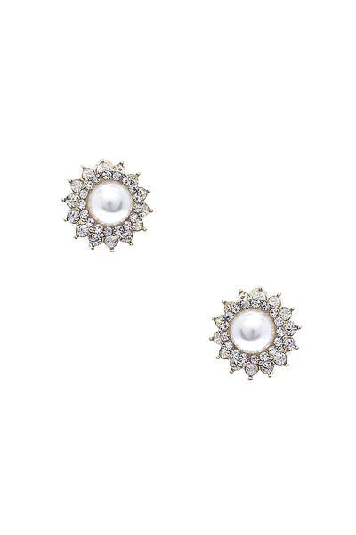 Flower Center Pearl Stud Earring