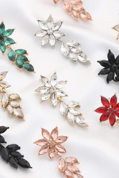 FLOWER MARQUISE RHINESTONE NECKLACE