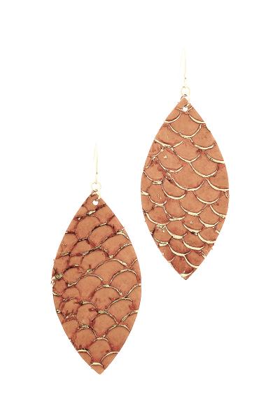 Chic Scale Pattern Drop Earring