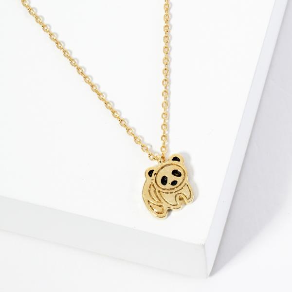 METAL PANDA PENDANT NECKLACE
