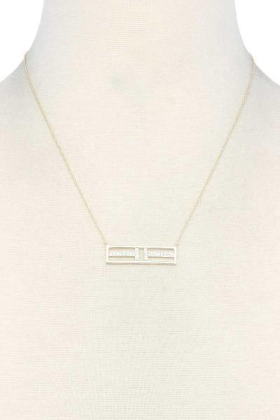 RECTANGULAR SHAPE PENDANT NECKLACE