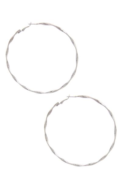 TWISTED METAL HOOP EARRING