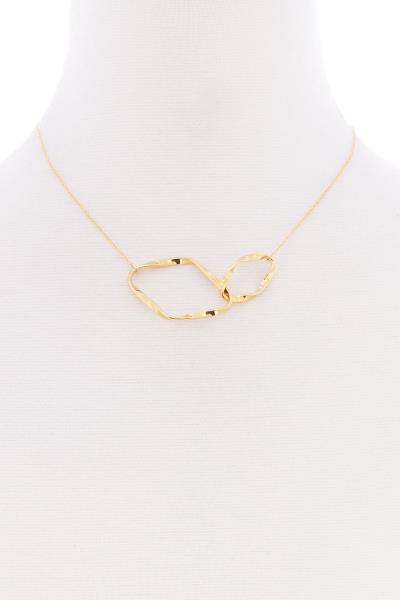 SECRET BOX Twist Metal Shape Short Necklace