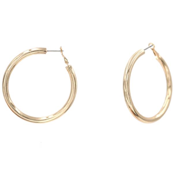 BASIC METAL HOOP EARRING
