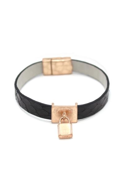 FAUX LEATHER MAGNETIC BRACELET