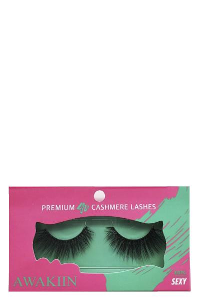 Cashmere Theme Girl Eyelashes