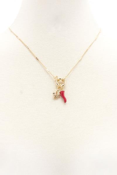 SODAJO Metal Leaf Pendant Necklace
