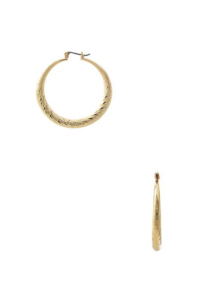 METAL DESIGN HOOP EARRING