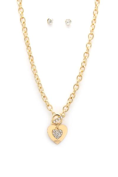 HEART CHARM TOGGLE CLASP NECKLACE
