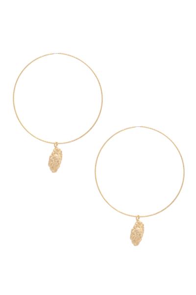 METAL HOOP LION HEAD DANGLE EARRING