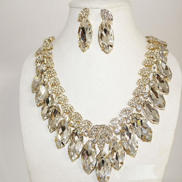 Marquise Pattern Rhinestone Necklace