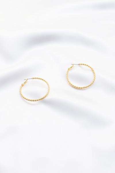 SODAJO TWISTED METAL HOOP EARRING