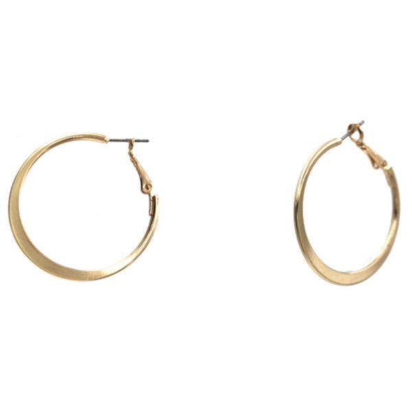 FLAT METAL HOOP EARRING