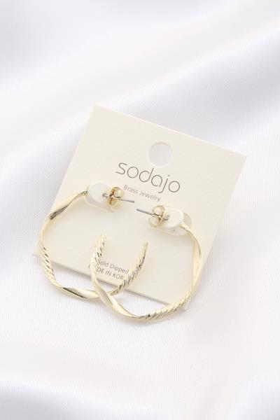 SODAJO TWIST METAL OPEN HOOP EARRING