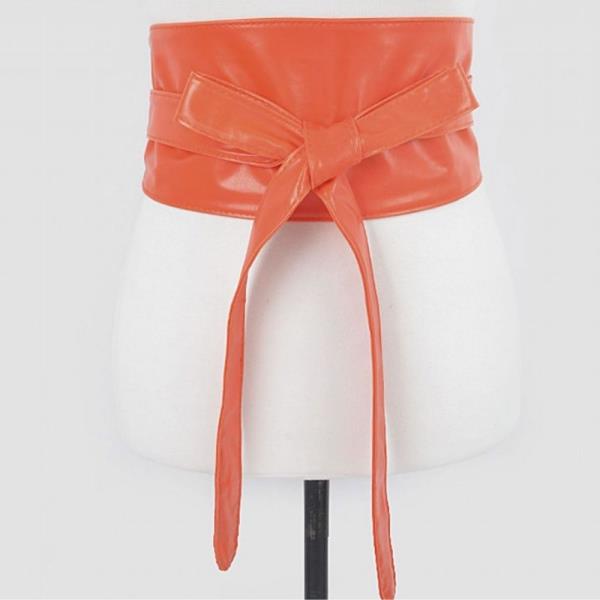TIE FRONT LEATHER BELT.