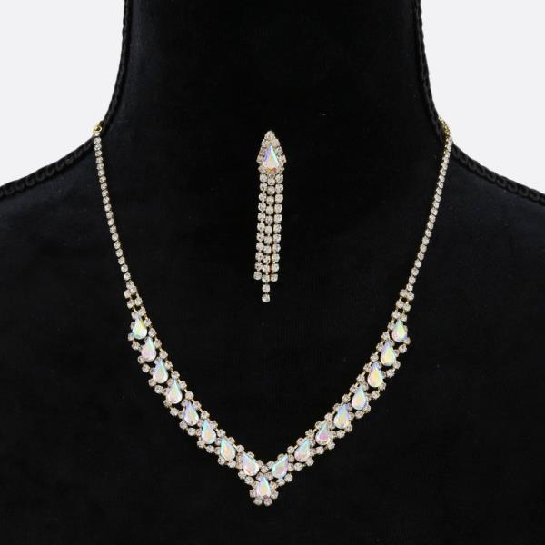 Rhinestone V Shape Necklace