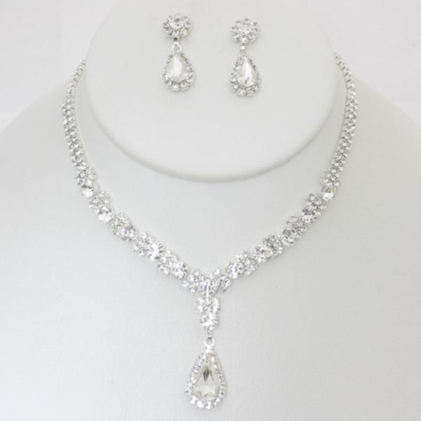 Teardrop Rhinestone Necklace