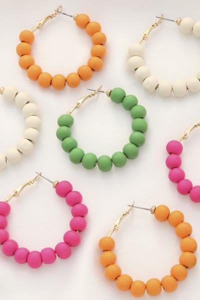 COLOR WOOD BEAD HOOP EARRING