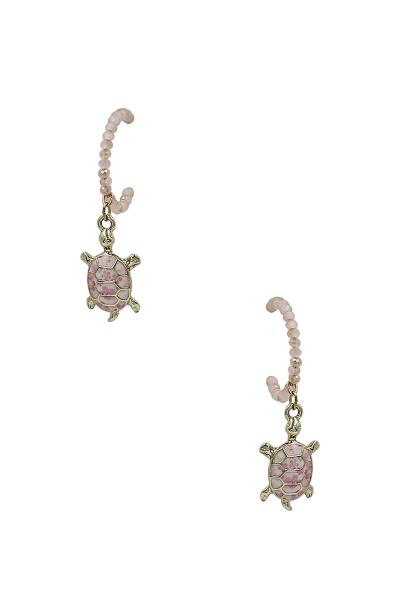 TURTLE GLASS BEAD HOOP EARRING