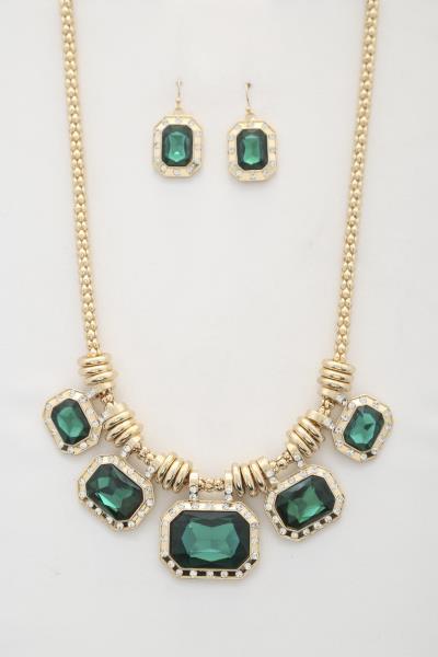 Emerald Stone Metal Disc Crystal Necklace