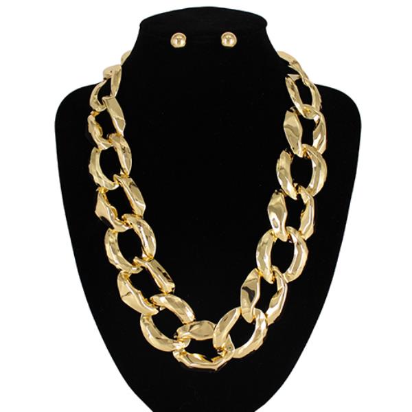 Curb Link Metal Necklace