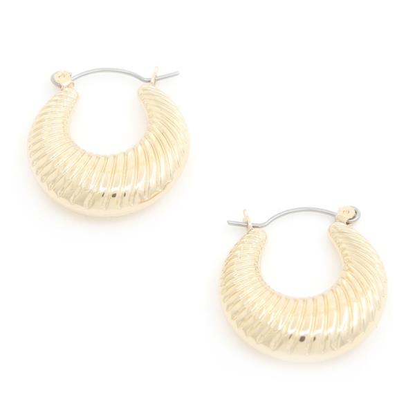 Lined Metal Earring