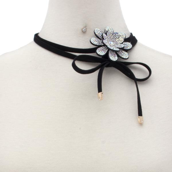 Rhinestone Flower Choker