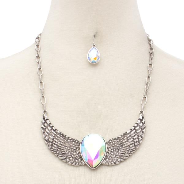 Teardrop Stone Wings Metal Necklace