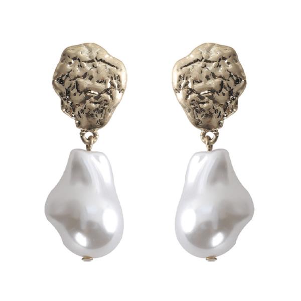 Ridge Baroque Pearl Earring