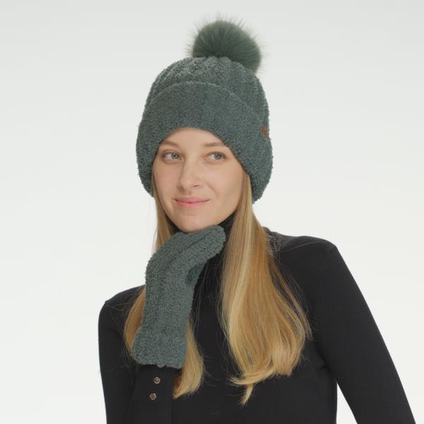 CC COZY YARN (HAT & MITTEN SET)