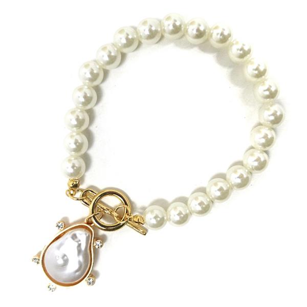 Pearl Toggle Clasp Bracelet