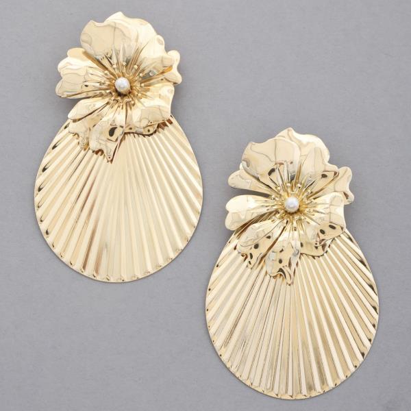 Metal Flower Oval Earring