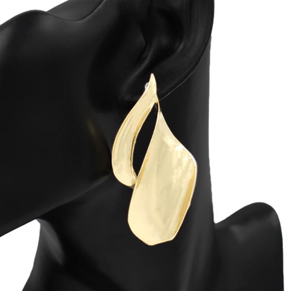 Metal Dangle Earring