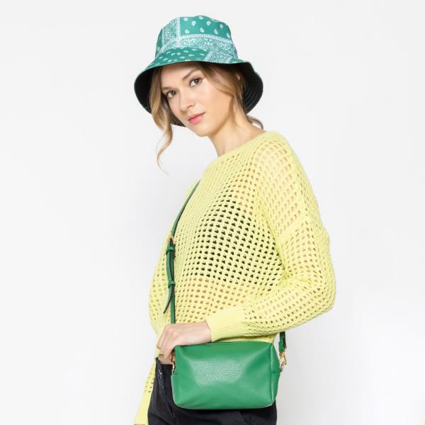 SOLID POUCH BAG