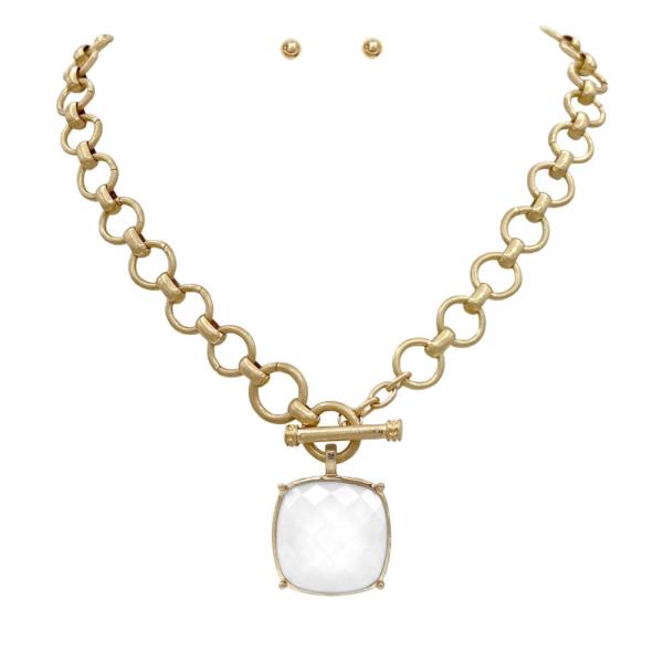 FACETED STONE TOGGLE CLASP WATER RESISTANT NECKLACE SET