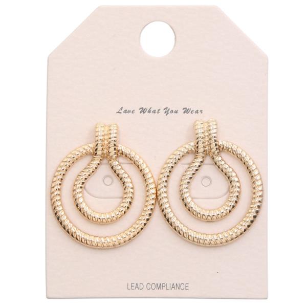 Textured Metal Round Earring