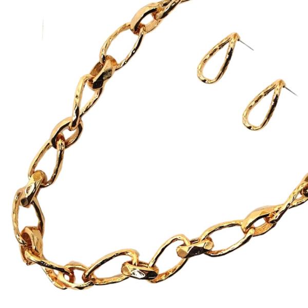 Oval Link Metal Necklace