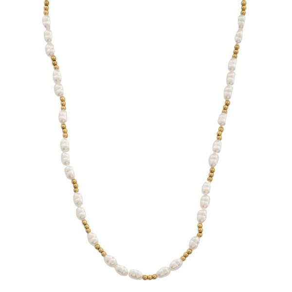 Pearl Metal Bead Necklace