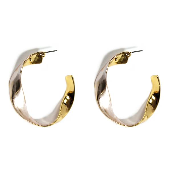 BENT METAL OPEN HOOP EARRING