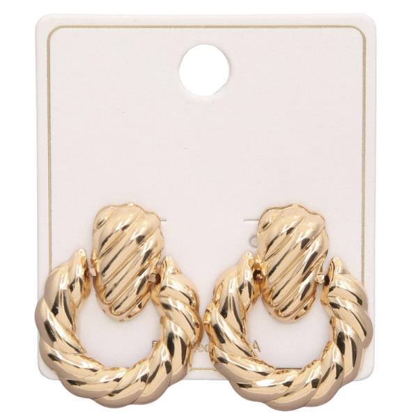 Lined Metal Round Earring