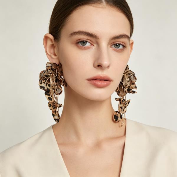 ANIMAL PRINT FLOWER LINK DANGLE EARRING