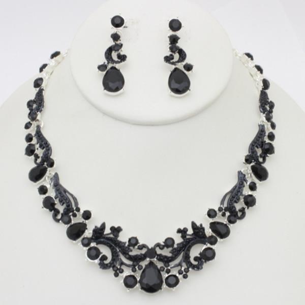 Rhinestone Teardrop Necklace Earring Set