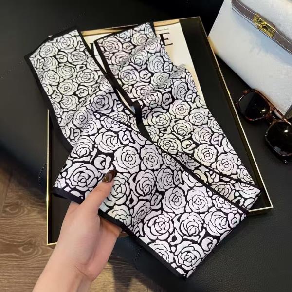 Rose Line Art Pattern Bandana Square Neck Scarf